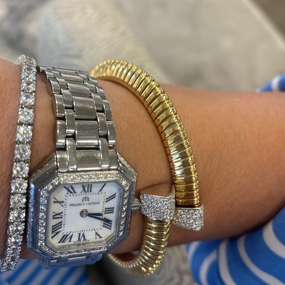 Afarin Collection Tubogas Diamond Bypass Cuff Bangle Bracelet in 18k - Picture 7 of 16